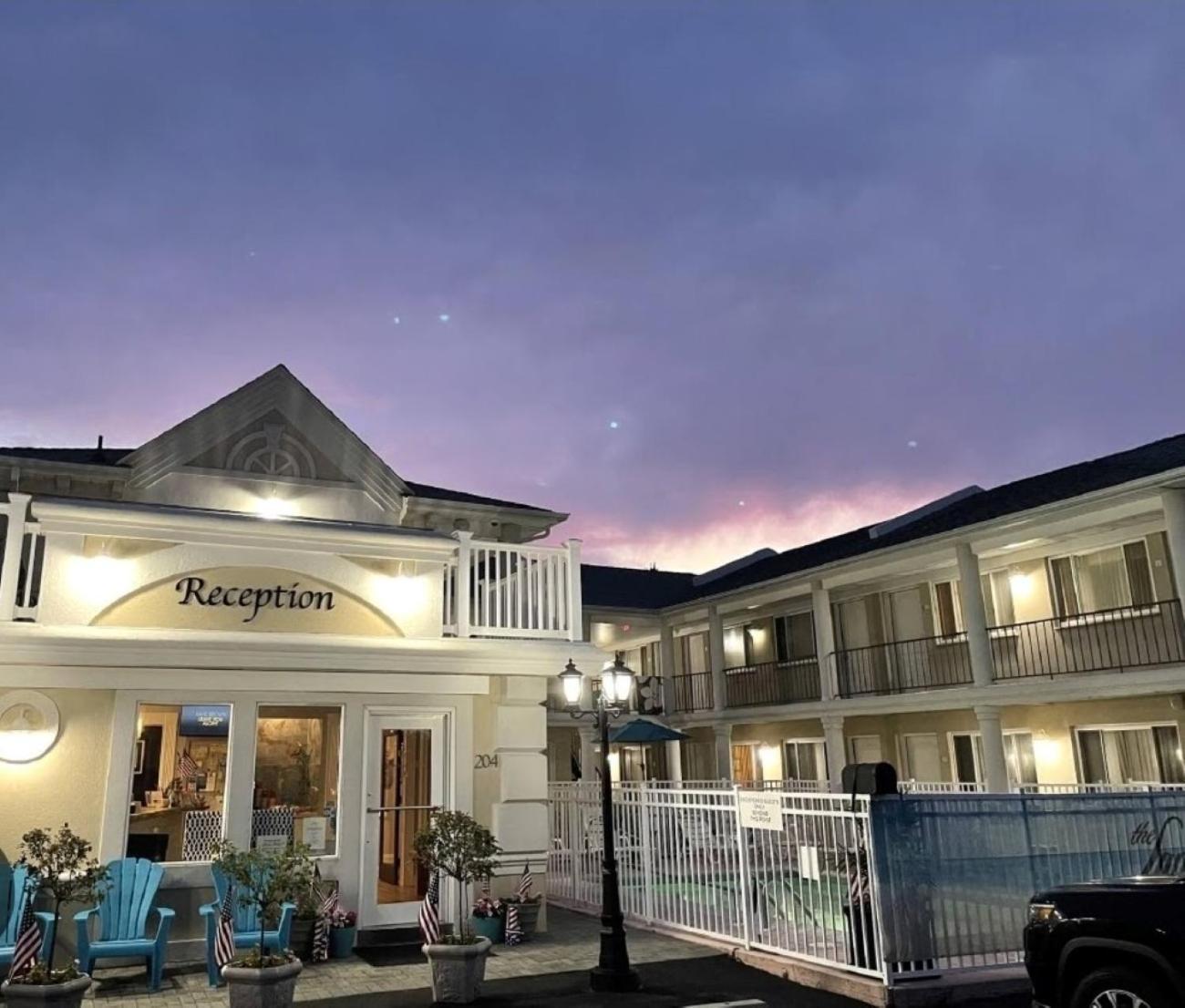 The Lamplight Inn Lavallette Exterior photo