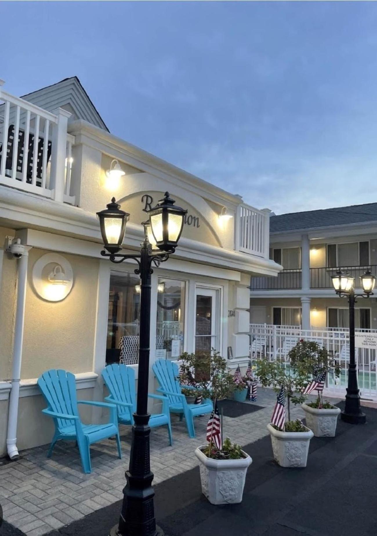 The Lamplight Inn Lavallette Exterior photo